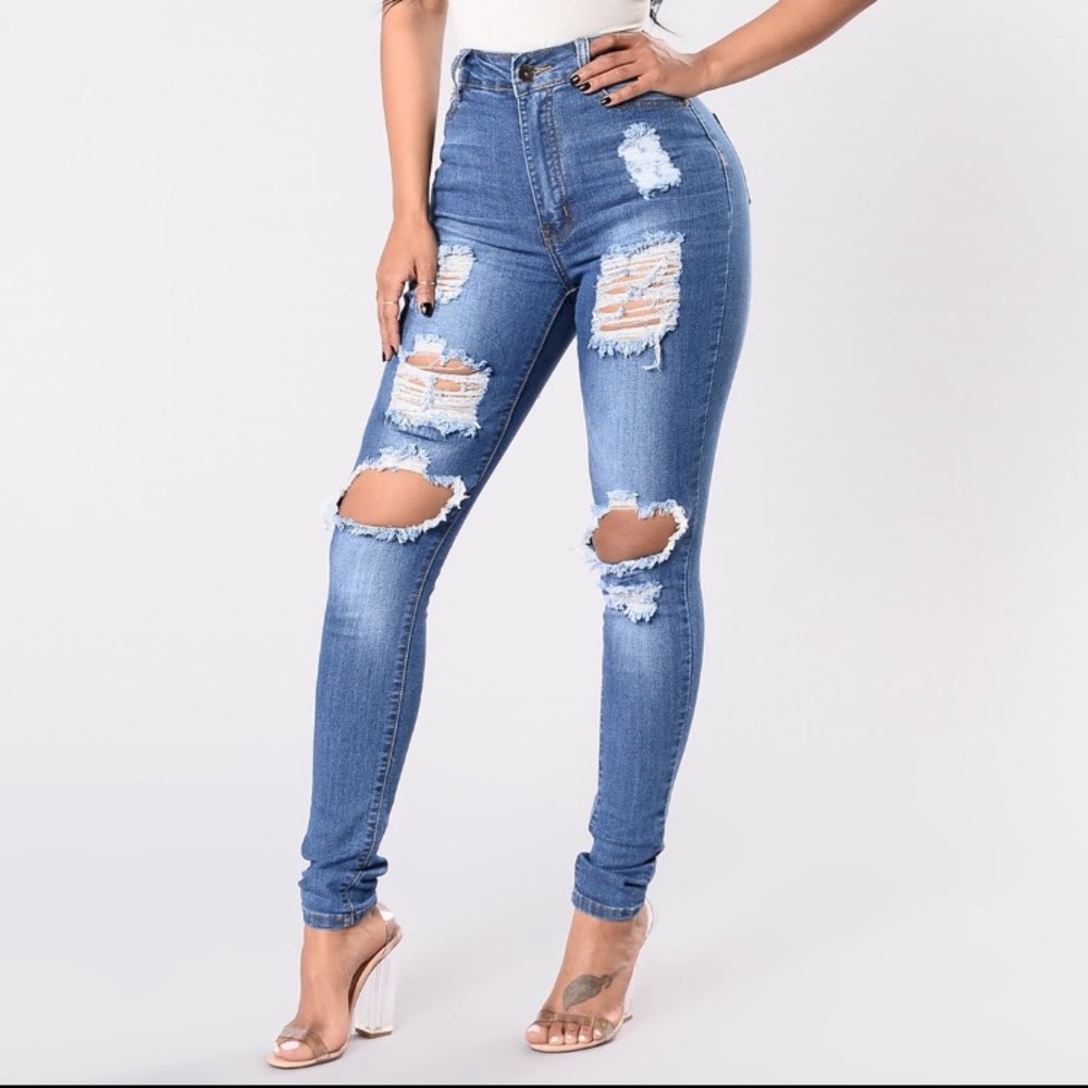 Distressed Jeans - Medium Wash